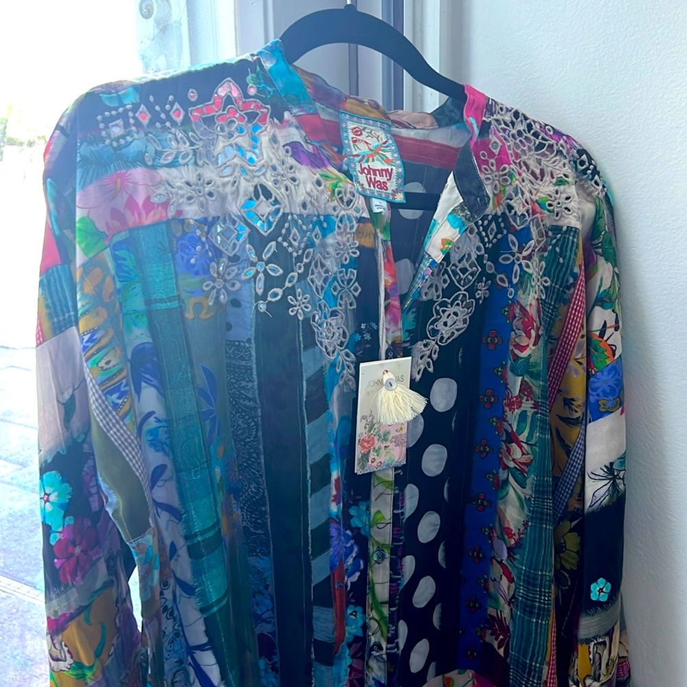 Johnny Was size Lg SILK sonnet Denali